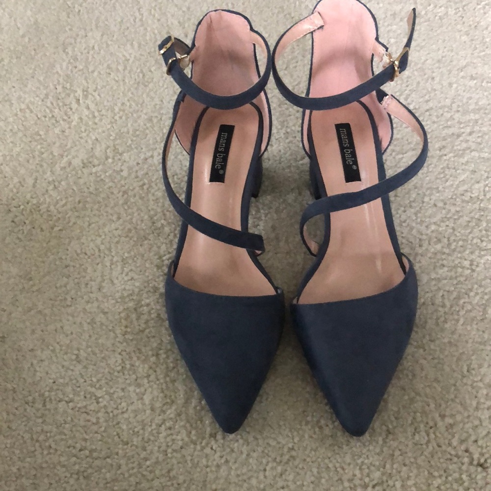 Fashionable blue strapping shoes. Never worn!